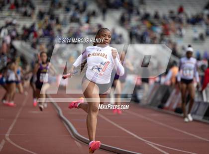 Thumbnail 2 in Penn Relays (4 X 400 Meter) photogallery.
