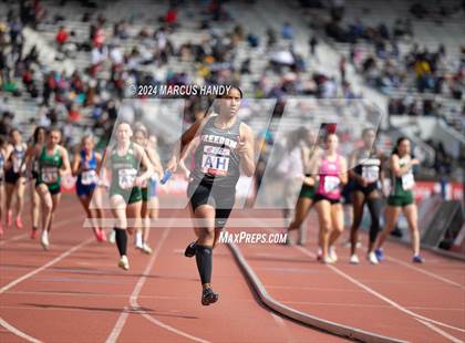 Thumbnail 2 in Penn Relays (4 X 400 Meter) photogallery.
