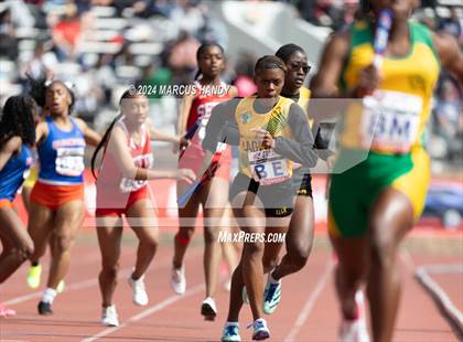 Thumbnail 3 in Penn Relays (4 X 400 Meter) photogallery.