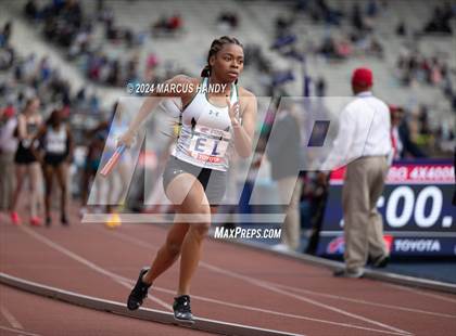 Thumbnail 3 in Penn Relays (4 X 400 Meter) photogallery.