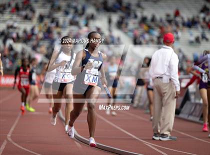 Thumbnail 3 in Penn Relays (4 X 400 Meter) photogallery.