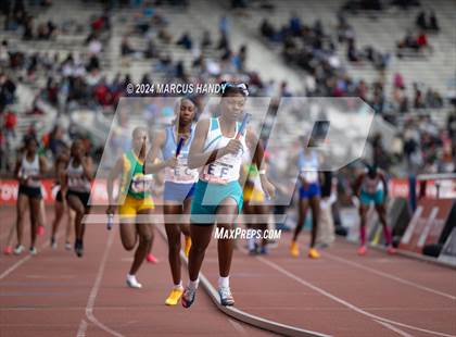 Thumbnail 3 in Penn Relays (4 X 400 Meter) photogallery.