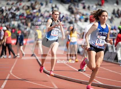 Thumbnail 3 in Penn Relays (4 X 400 Meter) photogallery.