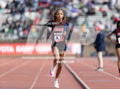 Thumbnail 1 in Penn Relays (4 X 400 Meter) photogallery.