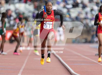 Thumbnail 1 in Penn Relays (4 X 400 Meter) photogallery.