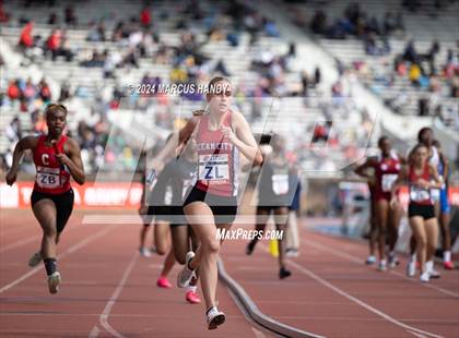 Thumbnail 2 in Penn Relays (4 X 400 Meter) photogallery.