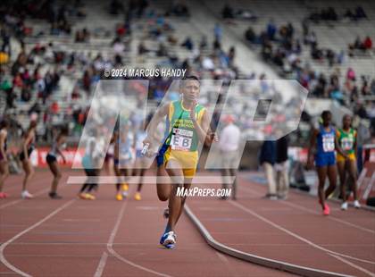 Thumbnail 3 in Penn Relays (4 X 400 Meter) photogallery.