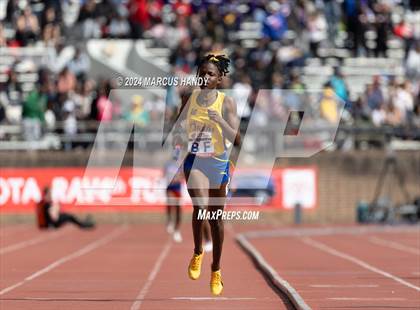 Thumbnail 1 in Penn Relays (4 X 400 Meter) photogallery.