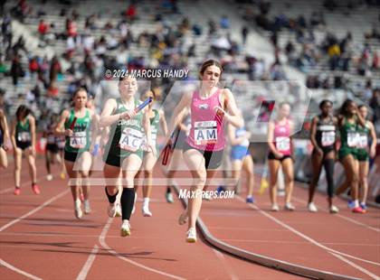 Thumbnail 1 in Penn Relays (4 X 400 Meter) photogallery.