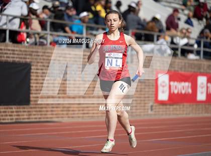 Thumbnail 2 in Penn Relays (4 X 400 Meter) photogallery.