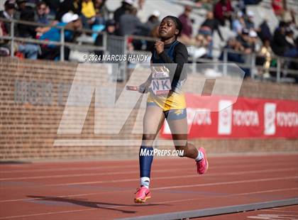 Thumbnail 2 in Penn Relays (4 X 400 Meter) photogallery.