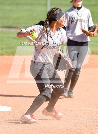 Thumbnail 3 in Fort Collins vs. Pomona (CHSAA 5A Region 2 Playoff) photogallery.