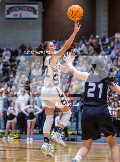 Thumbnail 2 in Wayne vs. Tabiona (UHSAA 1A Final) photogallery.