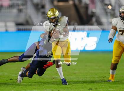 Thumbnail 1 in St. Thomas Aquinas vs. Tampa Bay Tech (FHSAA 7A Final) photogallery.