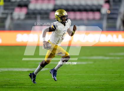 Thumbnail 3 in St. Thomas Aquinas vs. Tampa Bay Tech (FHSAA 7A Final) photogallery.