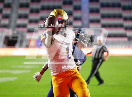 Thumbnail 1 in St. Thomas Aquinas vs. Tampa Bay Tech (FHSAA 7A Final) photogallery.
