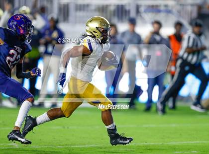 Thumbnail 1 in St. Thomas Aquinas vs. Tampa Bay Tech (FHSAA 7A Final) photogallery.