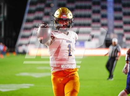 Thumbnail 1 in St. Thomas Aquinas vs. Tampa Bay Tech (FHSAA 7A Final) photogallery.