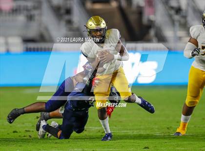 Thumbnail 3 in St. Thomas Aquinas vs. Tampa Bay Tech (FHSAA 7A Final) photogallery.