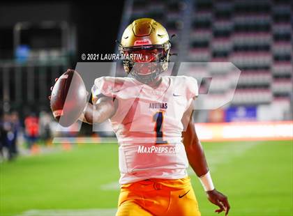 Thumbnail 3 in St. Thomas Aquinas vs. Tampa Bay Tech (FHSAA 7A Final) photogallery.