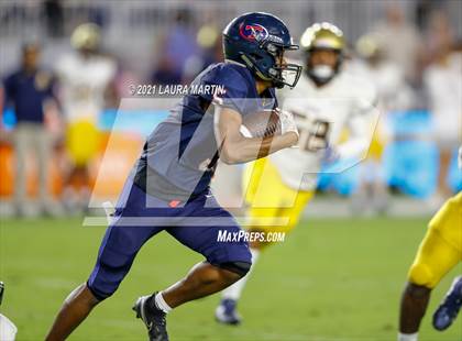 Thumbnail 3 in St. Thomas Aquinas vs. Tampa Bay Tech (FHSAA 7A Final) photogallery.