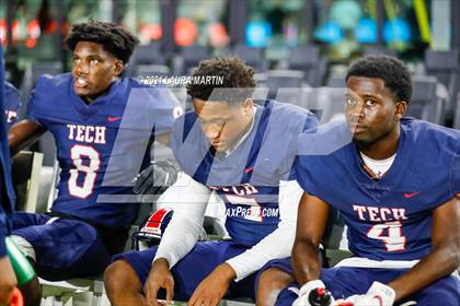 Thumbnail 3 in St. Thomas Aquinas vs. Tampa Bay Tech (FHSAA 7A Final) photogallery.