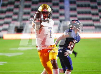 Thumbnail 2 in St. Thomas Aquinas vs. Tampa Bay Tech (FHSAA 7A Final) photogallery.