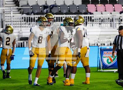 Thumbnail 1 in St. Thomas Aquinas vs. Tampa Bay Tech (FHSAA 7A Final) photogallery.