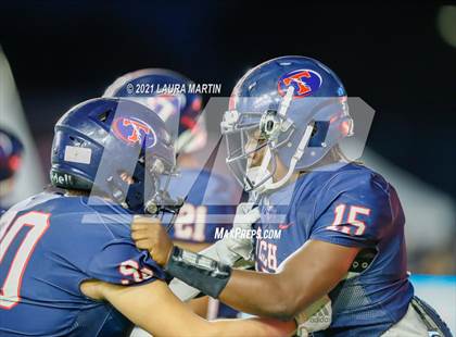 Thumbnail 1 in St. Thomas Aquinas vs. Tampa Bay Tech (FHSAA 7A Final) photogallery.