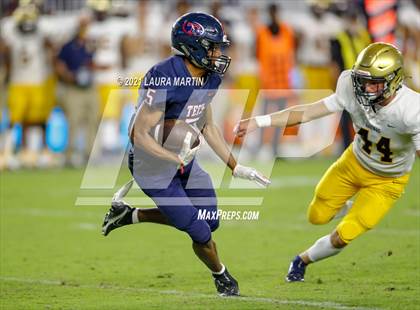 Thumbnail 1 in St. Thomas Aquinas vs. Tampa Bay Tech (FHSAA 7A Final) photogallery.