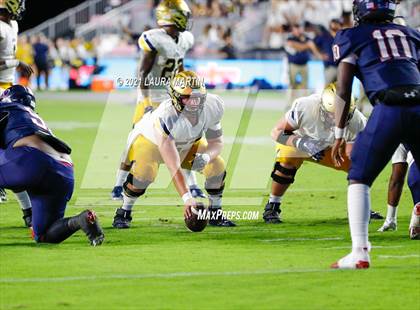 Thumbnail 1 in St. Thomas Aquinas vs. Tampa Bay Tech (FHSAA 7A Final) photogallery.
