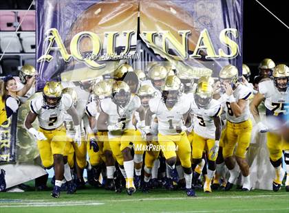 Thumbnail 1 in St. Thomas Aquinas vs. Tampa Bay Tech (FHSAA 7A Final) photogallery.