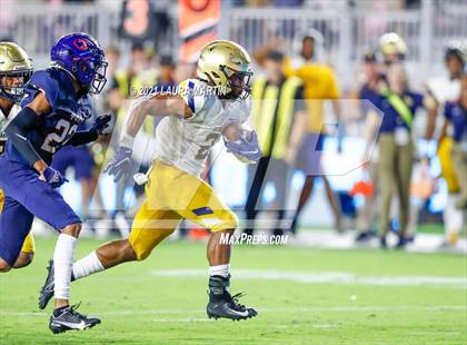 Thumbnail 3 in St. Thomas Aquinas vs. Tampa Bay Tech (FHSAA 7A Final) photogallery.