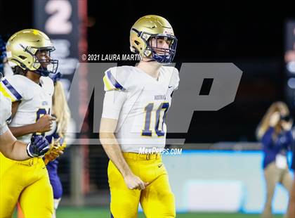 Thumbnail 2 in St. Thomas Aquinas vs. Tampa Bay Tech (FHSAA 7A Final) photogallery.