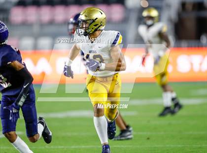 Thumbnail 3 in St. Thomas Aquinas vs. Tampa Bay Tech (FHSAA 7A Final) photogallery.