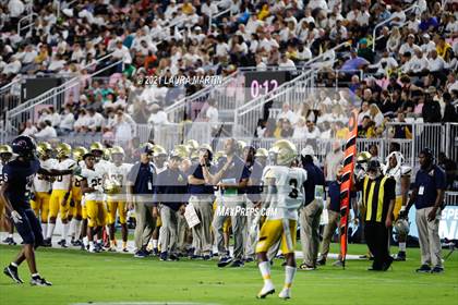 Thumbnail 2 in St. Thomas Aquinas vs. Tampa Bay Tech (FHSAA 7A Final) photogallery.