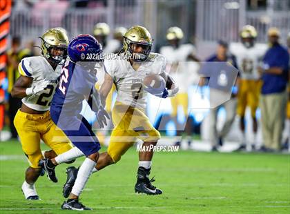 Thumbnail 3 in St. Thomas Aquinas vs. Tampa Bay Tech (FHSAA 7A Final) photogallery.