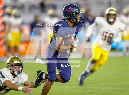 Thumbnail 2 in St. Thomas Aquinas vs. Tampa Bay Tech (FHSAA 7A Final) photogallery.