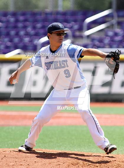 Thumbnail 2 in Southeast vs. Sabetha (KSHSAA 3A Quarterfinal) photogallery.