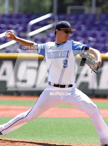 Thumbnail 1 in Southeast vs. Sabetha (KSHSAA 3A Quarterfinal) photogallery.
