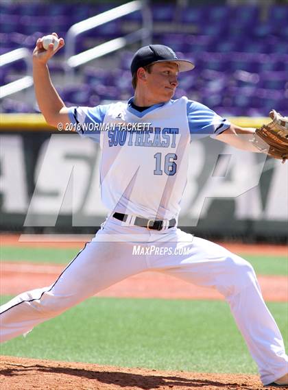 Thumbnail 3 in Southeast vs. Sabetha (KSHSAA 3A Quarterfinal) photogallery.