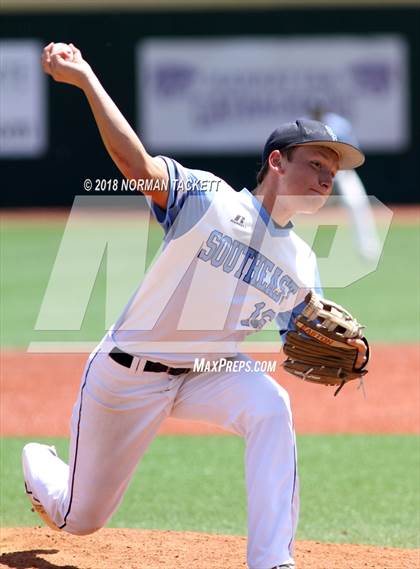 Thumbnail 3 in Southeast vs. Sabetha (KSHSAA 3A Quarterfinal) photogallery.