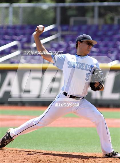 Thumbnail 3 in Southeast vs. Sabetha (KSHSAA 3A Quarterfinal) photogallery.