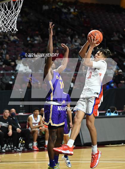 Thumbnail 1 in Bishop Gorman vs. Durango (Tarkanian Classic) photogallery.
