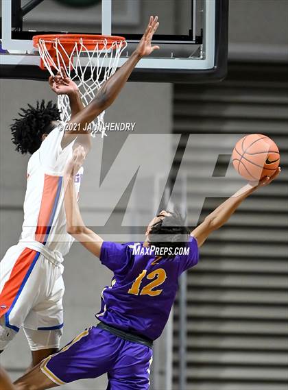 Thumbnail 3 in Bishop Gorman vs. Durango (Tarkanian Classic) photogallery.