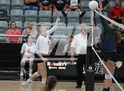 Thumbnail 3 in Sheridan @ Bauxite photogallery.