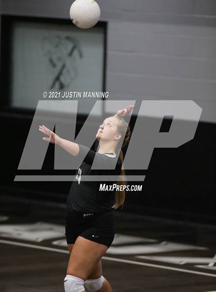 Thumbnail 3 in Sheridan @ Bauxite photogallery.