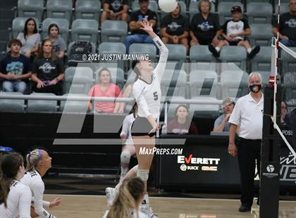Thumbnail 1 in Sheridan @ Bauxite photogallery.