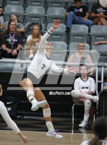 Thumbnail 1 in Sheridan @ Bauxite photogallery.