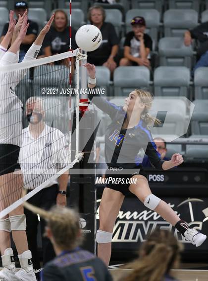 Thumbnail 2 in Sheridan @ Bauxite photogallery.
